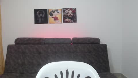Snapshot of couple_sexandlove chatting on March 1, 2025, 2:23 pm ALEJANDRO Y EMILY online show from March 1, 2025, 2:23 pm