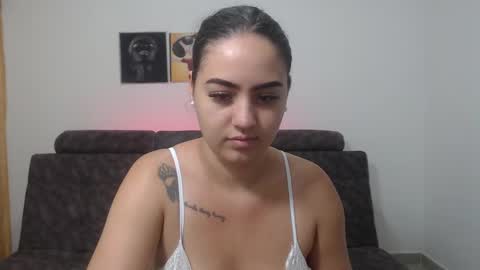Snapshot of couple_sexandlove chatting on March 11, 2025, 10:51 am ALEJANDRO Y EMILY online show from March 11, 2025, 10:51 am