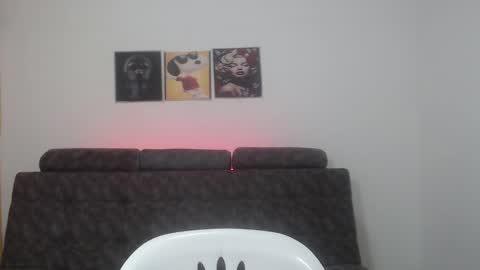 Snapshot of couple_sexandlove chatting on March 12, 2025, 2:34 pm ALEJANDRO Y EMILY online show from March 12, 2025, 2:34 pm