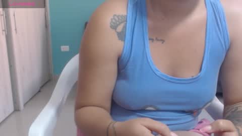 Snapshot of couple_sexandlove chatting on January 14, 2026, 2:55 pm ALEJANDRO Y EMILY online show from January 14, 2026, 2:55 pm