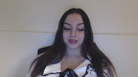 Snapshot of courtney_lux chatting on December 3, 2024, 8:05 am Courtney online show from December 3, 2024, 8:05 am