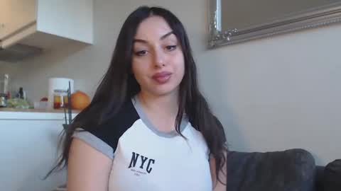 Snapshot of courtney_lux chatting on December 9, 2024, 11:04 am Courtney online show from December 9, 2024, 11:04 am