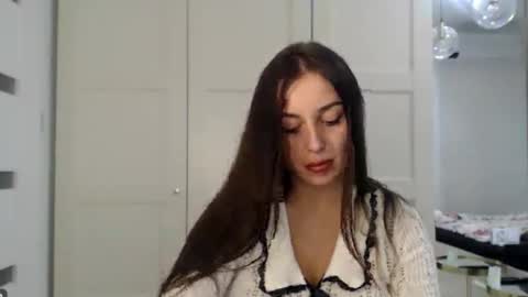 Snapshot of courtney_lux chatting on October 17, 2025, 2:19 pm Courtney online show from October 17, 2025, 2:19 pm