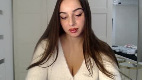 Courtney online show from October 30, 2025, 3:02 pm