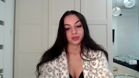 Snapshot of courtney_lux chatting on February 17, 2026, 8:00 am Courtney online show from February 17, 2026, 8:00 am