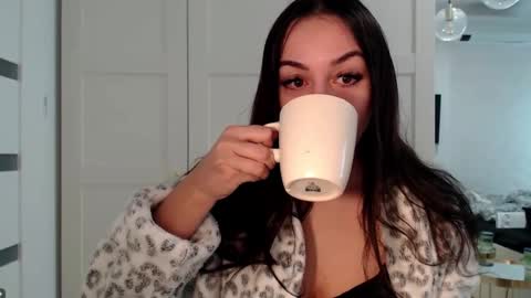 Snapshot of courtney_lux chatting on February 18, 2026, 7:48 am Courtney online show from February 18, 2026, 7:48 am