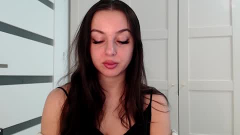 Snapshot of courtney_lux chatting on February 25, 2026, 8:02 am Courtney online show from February 25, 2026, 8:02 am