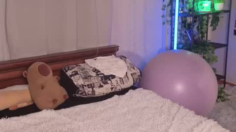 Snapshot of coventinahazleton chatting on December 14, 2025, 9:08 pm Yuna online show from December 14, 2025, 9:08 pm