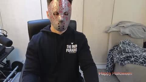 Snapshot of cowboylean chatting on October 31, 2025, 8:32 pm cbl online show from October 31, 2025, 8:32 pm