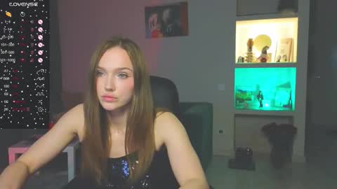 Snapshot of cravelucy chatting on February 14, 2026, 4:48 pm lucy online show from February 14, 2026, 4:48 pm