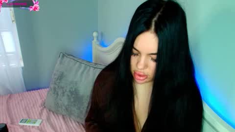 Snapshot of crazy__berry chatting on January 10, 2026, 11:01 am Eva online show from January 10, 2026, 11:01 am