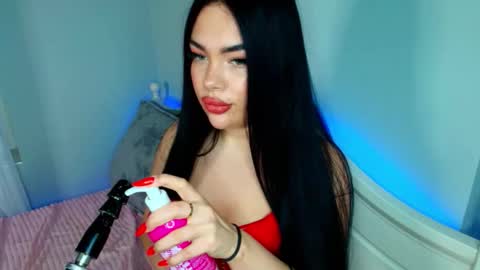 Snapshot of crazy__berry chatting on January 11, 2026, 4:12 pm Eva online show from January 11, 2026, 4:12 pm