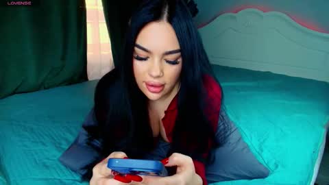 Snapshot of crazy__berry chatting on February 12, 2026, 2:12 pm Eva online show from February 12, 2026, 2:12 pm