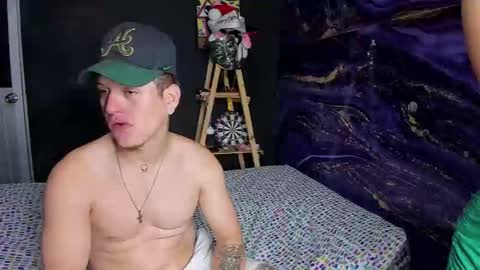 Snapshot of crazy_acouple_donpillo chatting on December 20, 2024, 3:03 am crazy_acouple_donpillo online show from December 20, 2024, 3:03 am