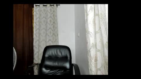 Snapshot of crazy_girl6 chatting on May 6, 2026, 10:26 pm Crazy girl6 online show from May 6, 2026, 10:26 pm
