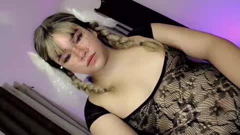 Snapshot of crazy_vixen chatting on March 7, 2026, 6:49 pm Hot Ayisha online show from March 7, 2026, 6:49 pm