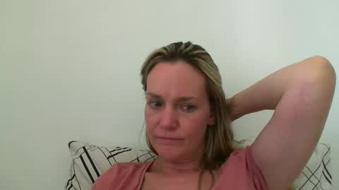 Snapshot of crazyanny chatting on January 2, 2025, 5:50 pm Anny online show from January 2, 2025, 5:50 pm