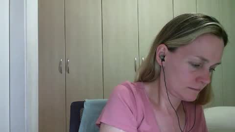 Snapshot of crazyanny chatting on January 2, 2025, 8:57 pm Anny online show from January 2, 2025, 8:57 pm