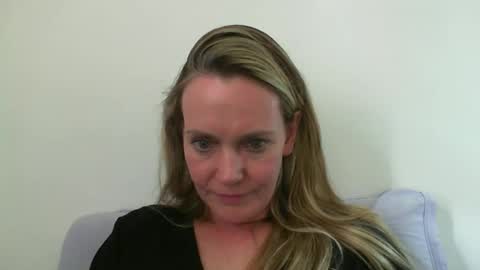 Snapshot of crazyanny chatting on January 13, 2025, 5:55 pm Anny online show from January 13, 2025, 5:55 pm