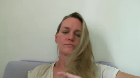 Snapshot of crazyanny chatting on January 17, 2025, 7:05 pm Anny online show from January 17, 2025, 7:05 pm