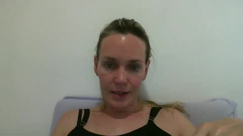 Snapshot of crazyanny chatting on January 19, 2025, 11:53 pm Anny online show from January 19, 2025, 11:53 pm