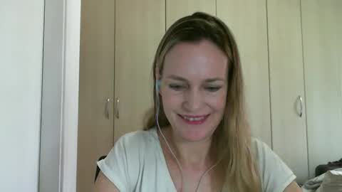 Snapshot of crazyanny chatting on January 30, 2025, 10:50 am Anny online show from January 30, 2025, 10:50 am