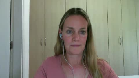 Snapshot of crazyanny chatting on February 13, 2025, 6:48 pm Anny online show from February 13, 2025, 6:48 pm