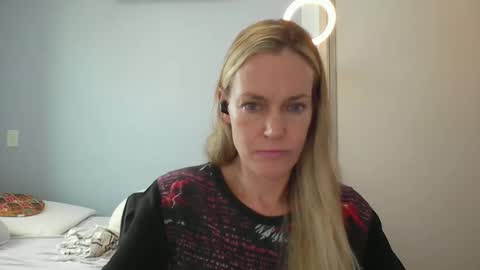 Anny online show from January 6, 2026, 10:52 am