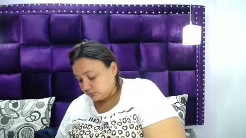 Snapshot of crazyonme chatting on March 1, 2025, 12:23 pm diosalinda online show from March 1, 2025, 12:23 pm