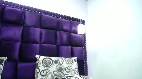 Snapshot of crazyonme chatting on March 11, 2025, 11:04 pm diosalinda online show from March 11, 2025, 11:04 pm