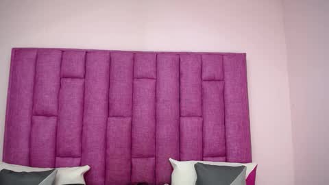 Snapshot of crazyonme chatting on October 19, 2025, 1:34 pm diosalinda online show from October 19, 2025, 1:34 pm