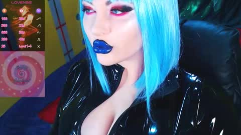 Roxy online show from December 4, 2025, 3:21 pm