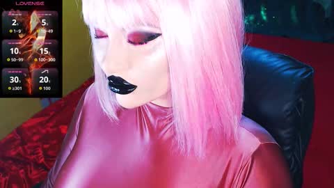 Snapshot of crazypinkyball chatting on February 13, 2026, 2:24 pm Roxy online show from February 13, 2026, 2:24 pm