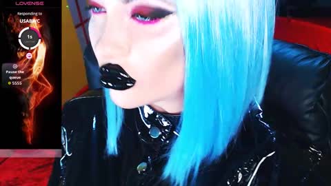 Snapshot of crazypinkyball chatting on March 12, 2026, 2:34 pm Roxy online show from March 12, 2026, 2:34 pm