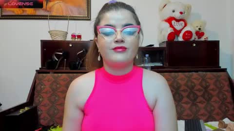 Snapshot of crazzy_pussy chatting on December 3, 2024, 10:50 am Ana online show from December 3, 2024, 10:50 am