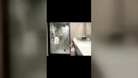 cream_central online show from February 16, 2026, 9:33 pm