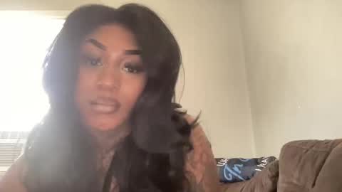 Snapshot of creame_sensation chatting on December 21, 2024, 4:25 pm PHANTOMTARGARYENXXX online show from December 21, 2024, 4:25 pm