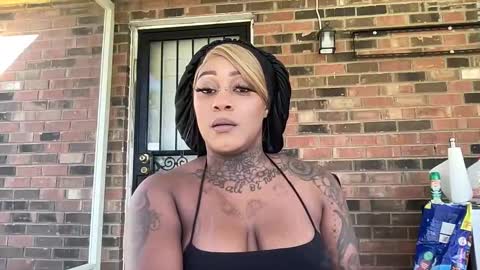 Snapshot of creame_sensation chatting on October 19, 2025, 3:23 pm PHANTOMTARGARYENXXX online show from October 19, 2025, 3:23 pm