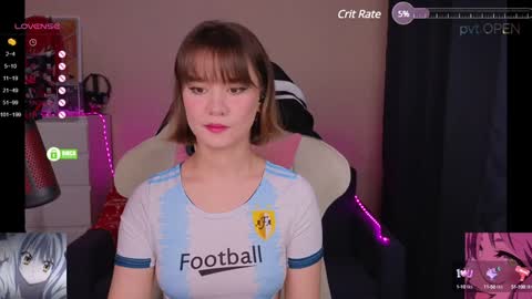 Snapshot of creammeow chatting on January 22, 2025, 2:15 am Alina online show from January 22, 2025, 2:15 am