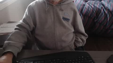 Snapshot of creamormilk chatting on September 18, 2025, 12:40 pm Creamormilk online show from September 18, 2025, 12:40 pm