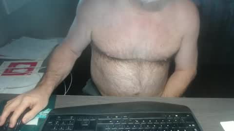 Creamormilk online show from November 26, 2025, 1:56 pm