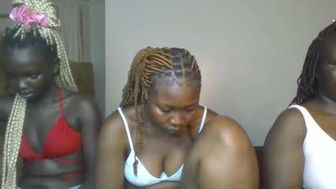 Snapshot of creamy_pie1 chatting on February 27, 2026, 5:18 am creamy_pie1 online show from February 27, 2026, 5:18 am