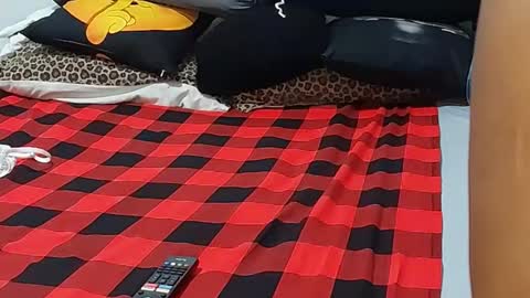 creamyhub online show from December 2, 2025, 5:57 am