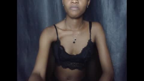 Snapshot of creamyxmuffin chatting on February 23, 2025, 10:31 pm creamyxmuffin online show from February 23, 2025, 10:31 pm