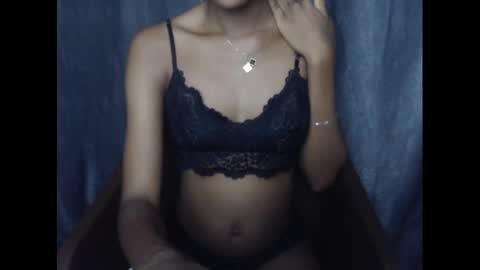 Snapshot of creamyxmuffin chatting on February 24, 2025, 4:38 am creamyxmuffin online show from February 24, 2025, 4:38 am