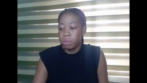 Snapshot of creamyxpussyx chatting on April 19, 2026, 8:35 am creamyxpussyx online show from April 19, 2026, 8:35 am