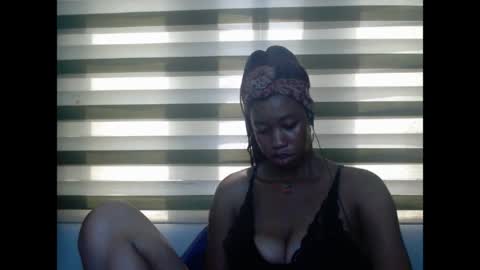 Snapshot of creamyxpussyx chatting on April 25, 2026, 1:41 pm creamyxpussyx online show from April 25, 2026, 1:41 pm