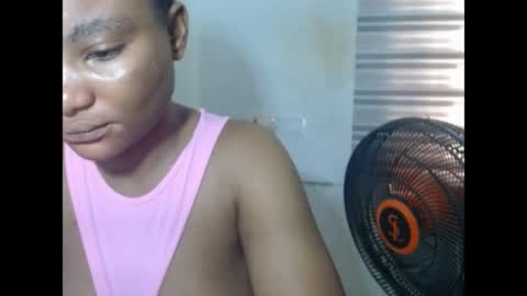 Snapshot of creamyxpussyx chatting on May 1, 2026, 8:19 am creamyxpussyx online show from May 1, 2026, 8:19 am