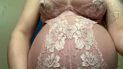 Breed me daddy  online show from December 21, 2025, 5:53 pm