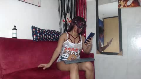 Snapshot of creazylove42 chatting on January 11, 2025, 12:12 am Frank and Nathy online show from January 11, 2025, 12:12 am